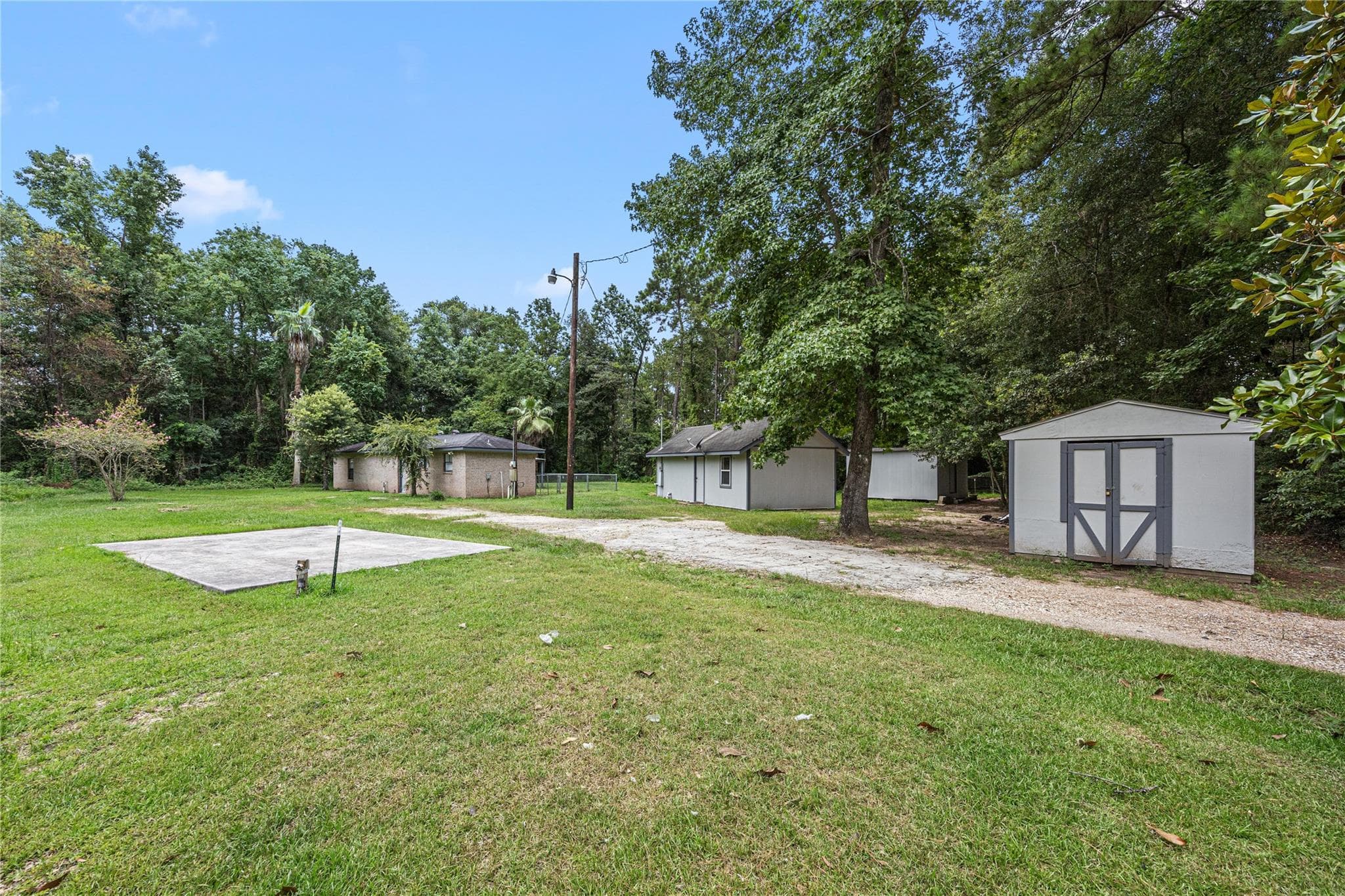 394 County Road 3378, Cleveland TX 77327