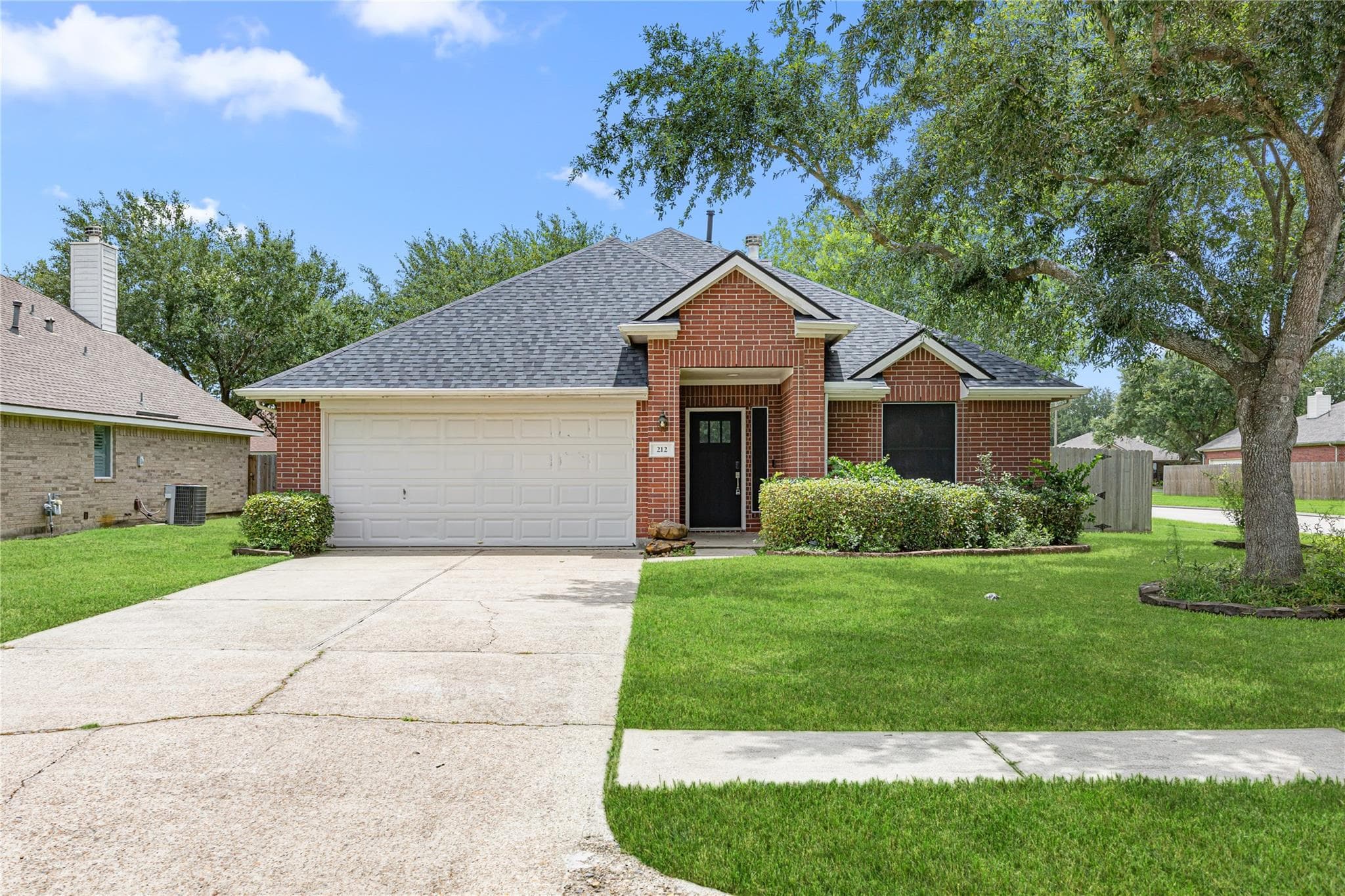212 Silverbrook Lane, Dickinson TX 77539